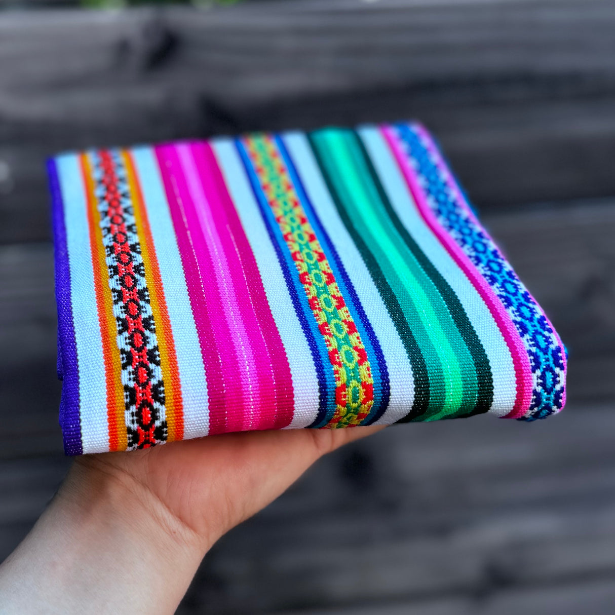 Tissus Sacré d’Autel • Mesa • Multicolore Rayé