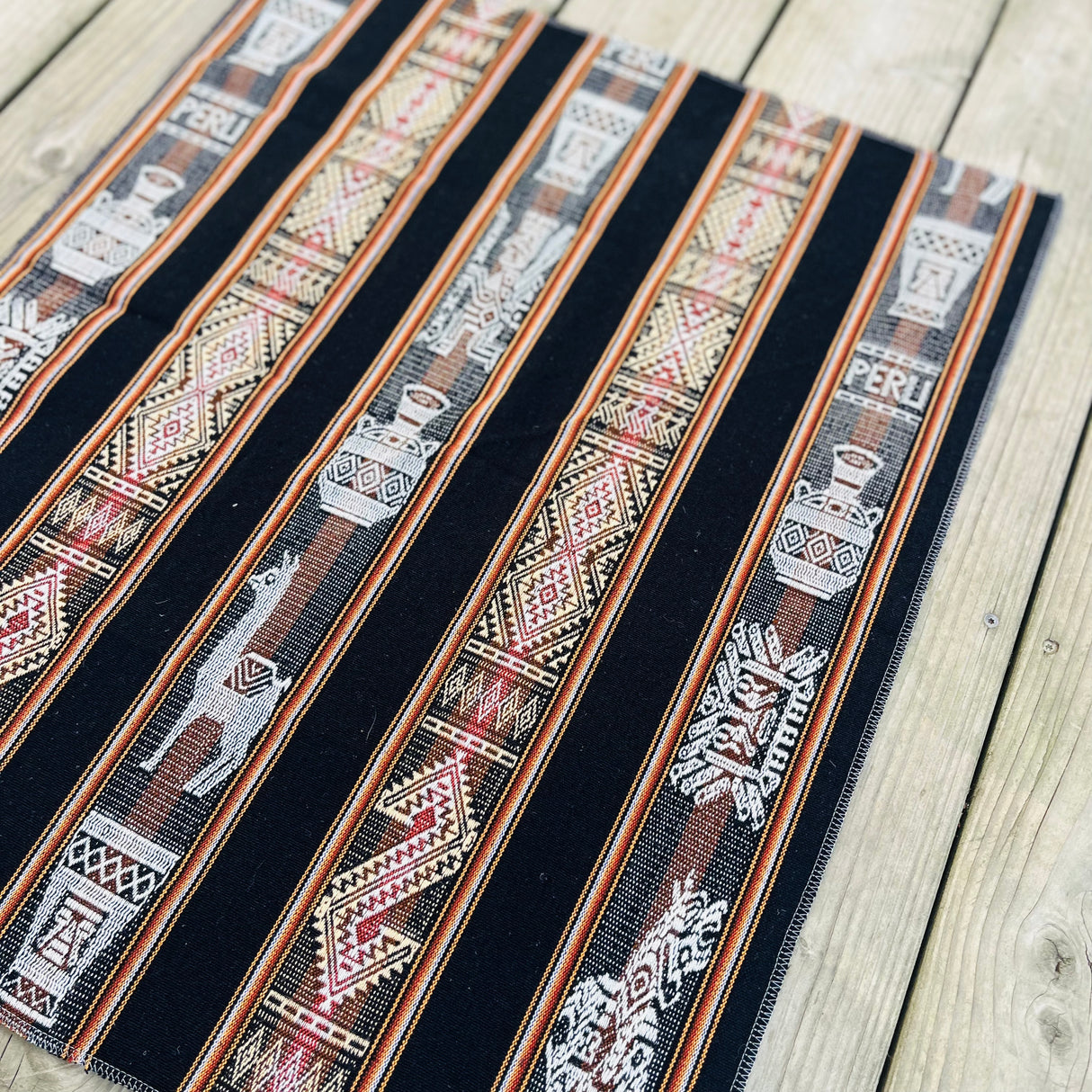 Tissus Sacré d’Autel • Mesa • Noir