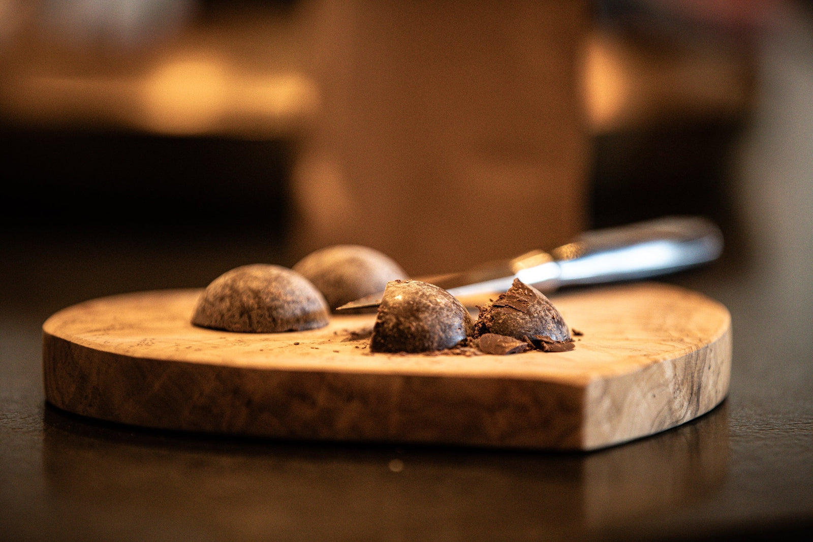 Le Cacao contient de l'anandamide : la molécule du bonheur que ton cerveau produit naturellement