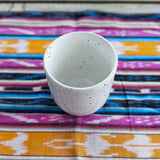 Mug à Cacao 🤍 en grès blanc moucheté